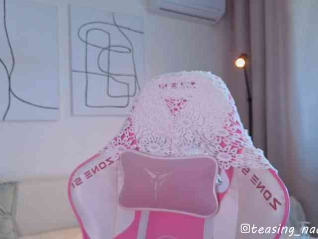 Naomimif webcam