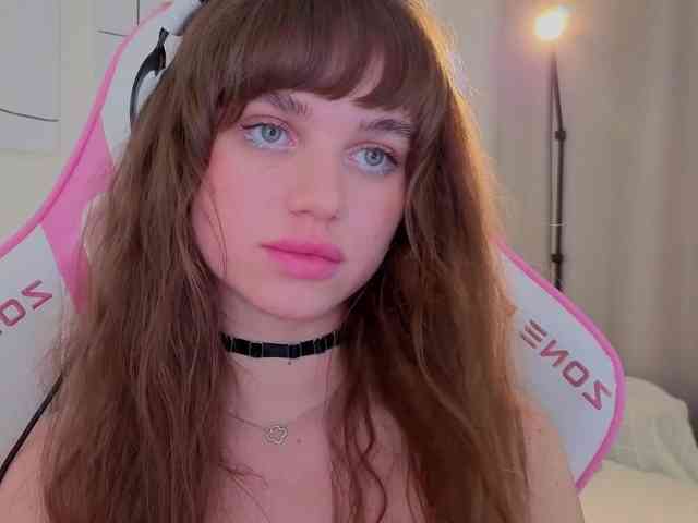 teasingNaomi