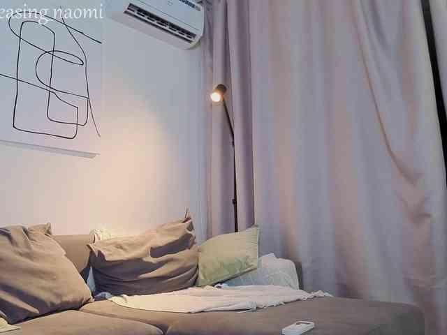 Naomimif webcam