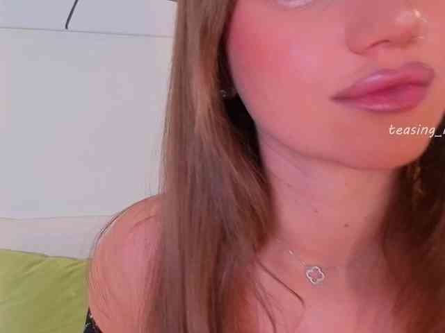 teasingNaomi