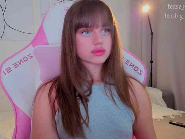teasingNaomi webcam