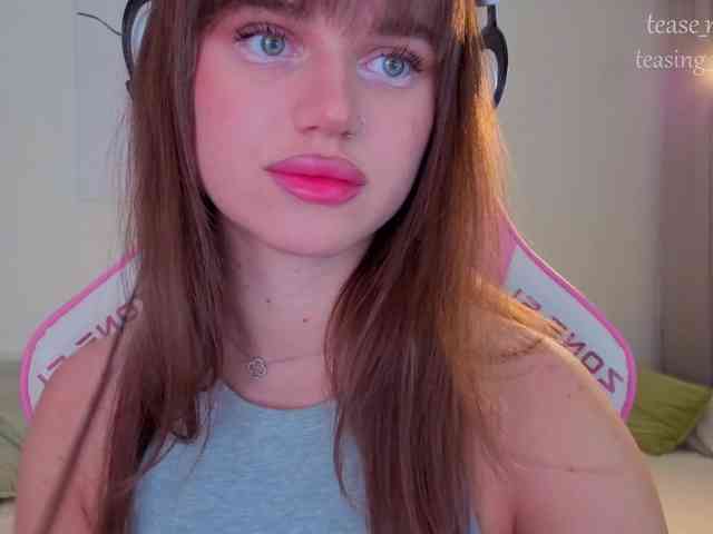 teasingNaomi