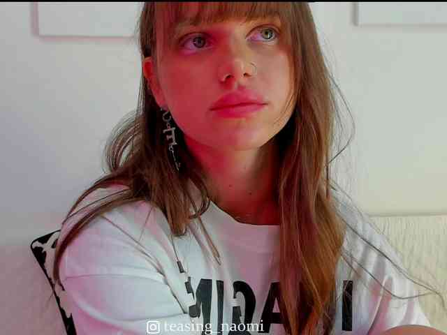 Naomimif webcam