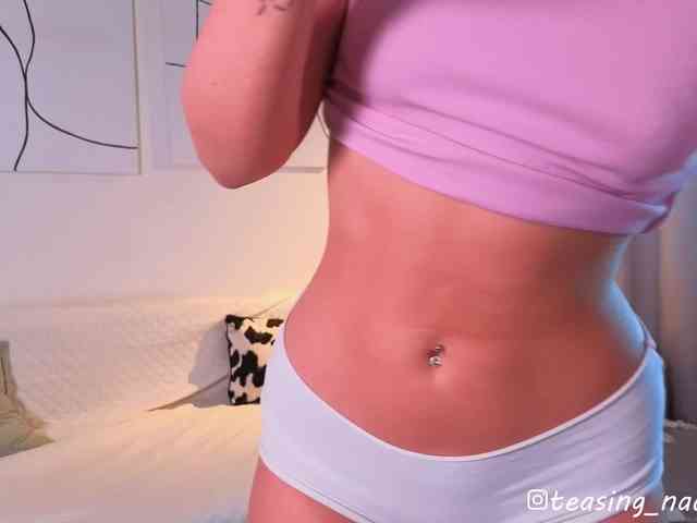 Naomimif webcam