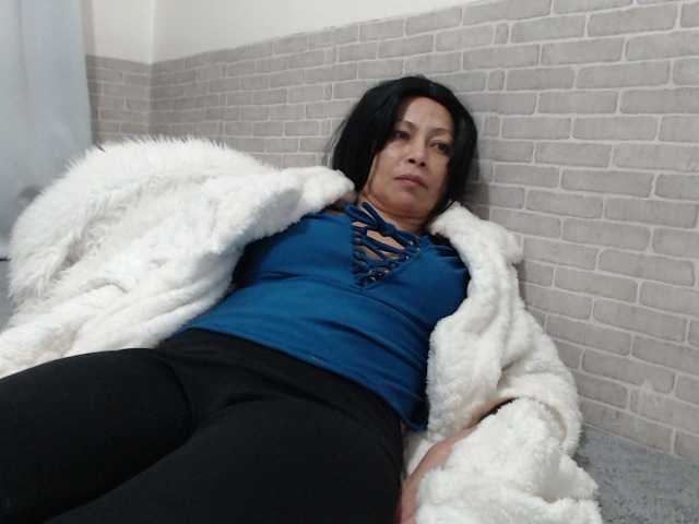 sweetmaju live cam on BongaCams