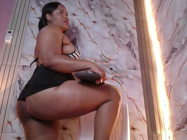 AliceBooty live cam on BongaCams