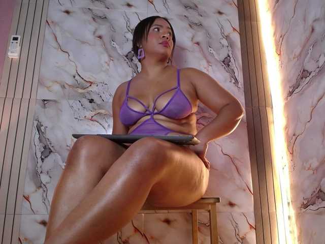 AliceBooty live cam on BongaCams