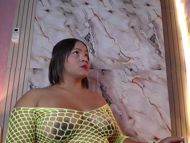 AliceBooty live cam on BongaCams