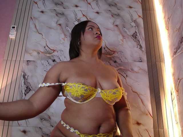 AliceBooty live cam on BongaCams
