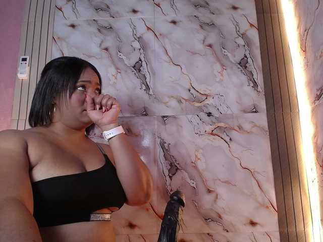 AliceBooty live cam on BongaCams