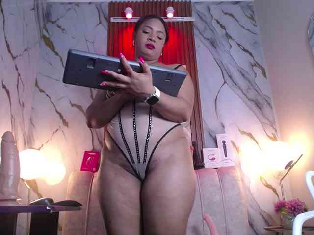 AliceBooty webcam