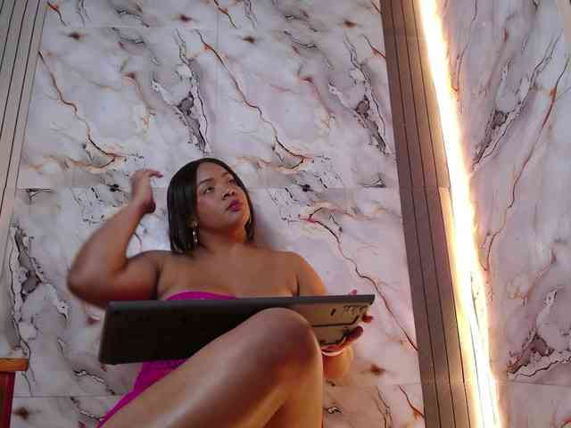 AliceBooty Live Webcam on BongaCams