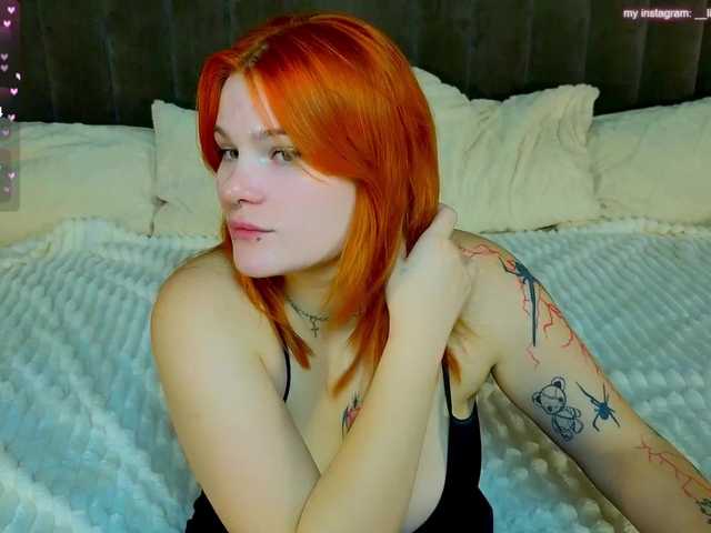 ClumsyNana live cam on BongaCams