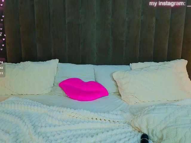 ClumsyNana live cam on BongaCams