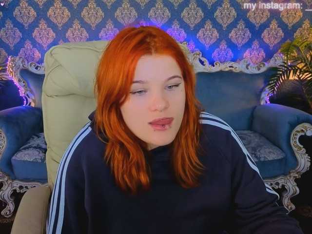 ClumsyNana live cam preview
