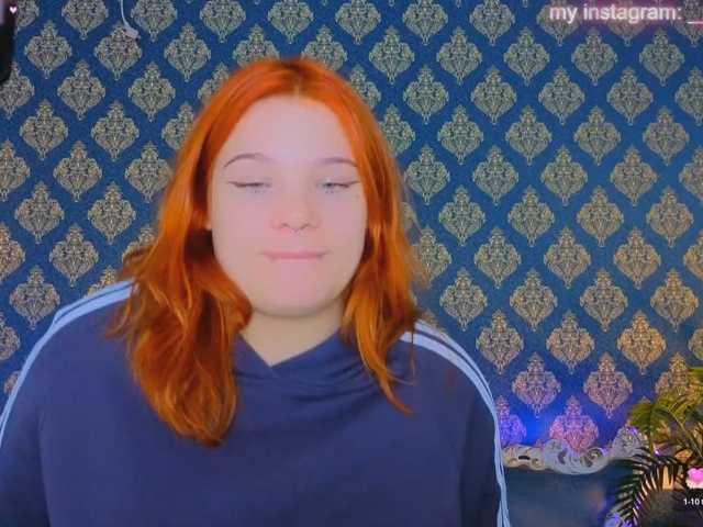 ClumsyNana live cam preview