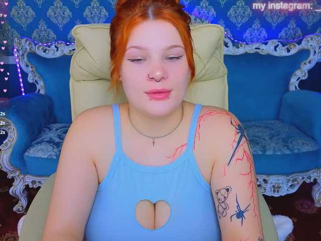 ClumsyNana live webcam show