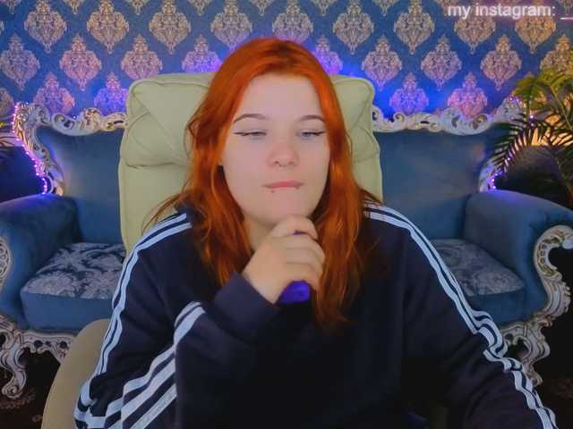 ClumsyNana live cam preview