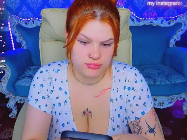 ClumsyNana live cam on BongaCams