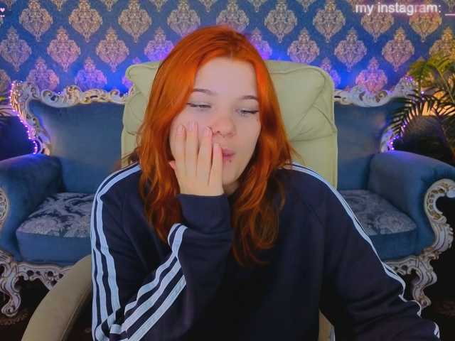 ClumsyNana live cam preview