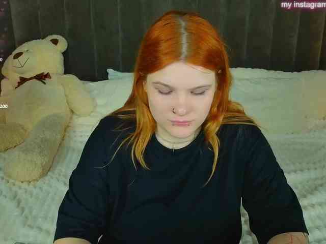 ClumsyNana webcam