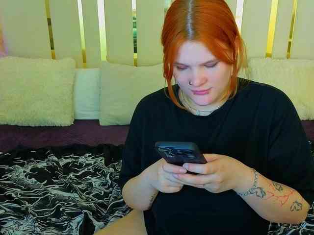 ClumsyNana webcam
