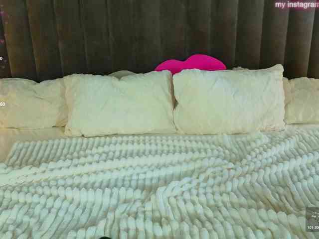 ClumsyNana webcam