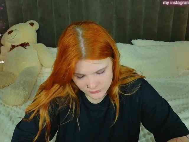 ClumsyNana webcam