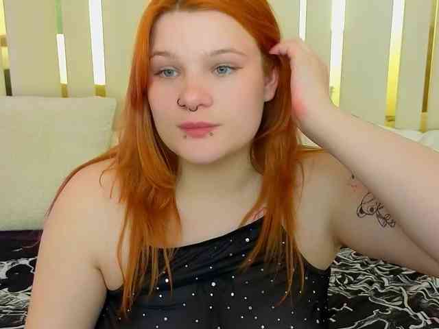 ClumsyNana webcam