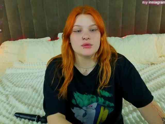 ClumsyNana webcam