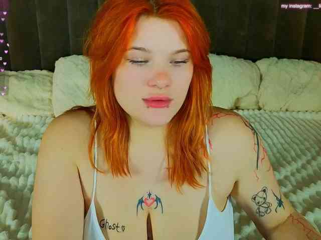 ClumsyNana webcam