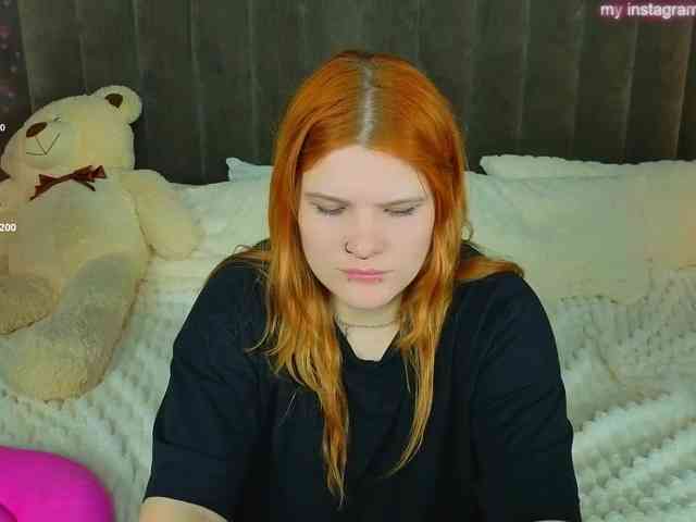 ClumsyNana webcam