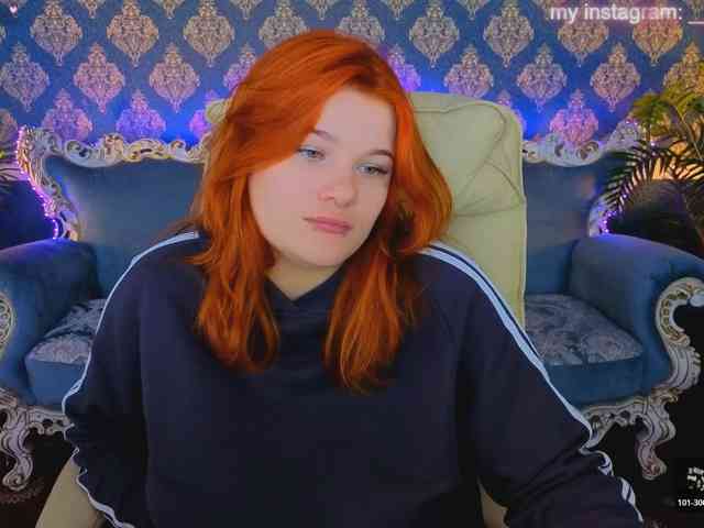 ClumsyNana webcam