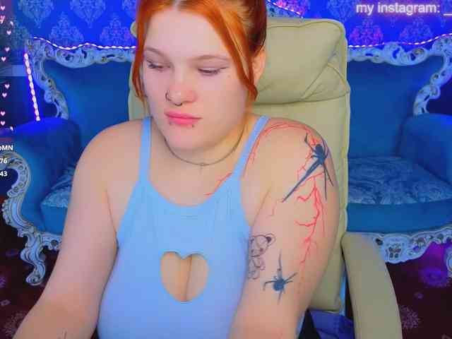 ClumsyNana webcam