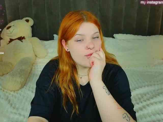 ClumsyNana Sex Cam Show