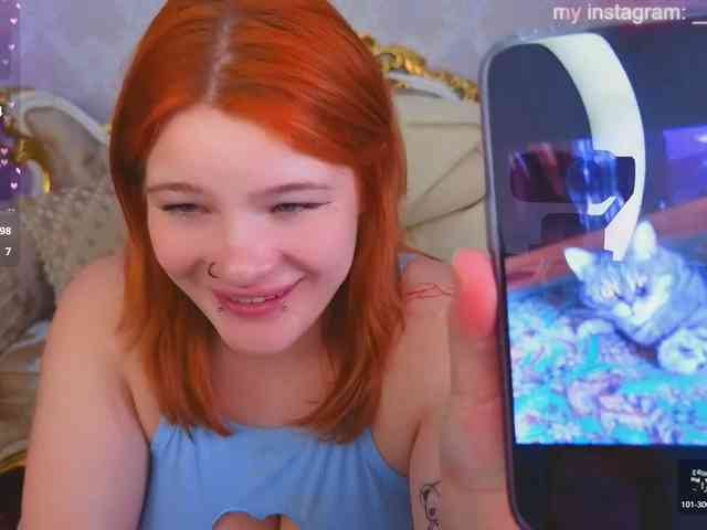 ClumsyNana webcam