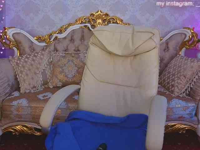ClumsyNana webcam