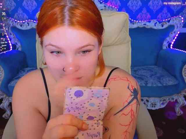 ClumsyNana webcam