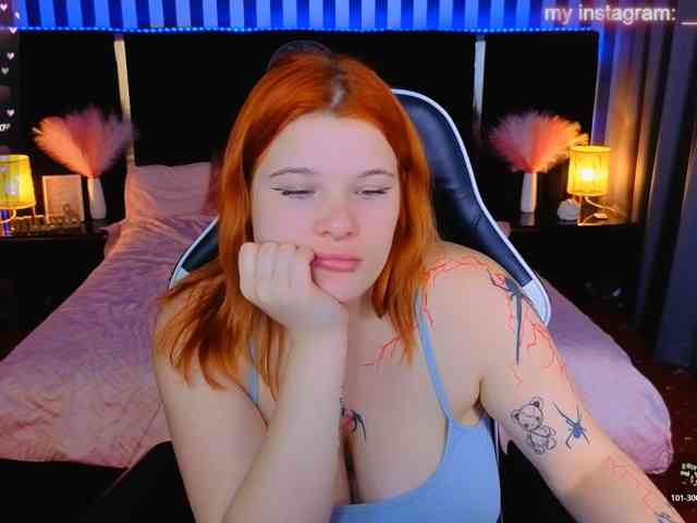 ClumsyNana webcam