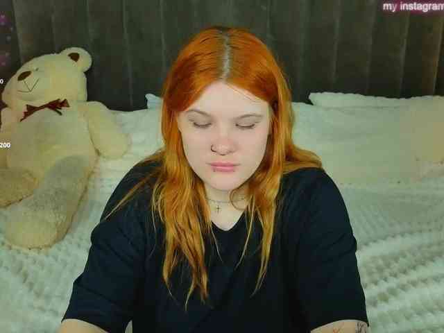 ClumsyNana webcam