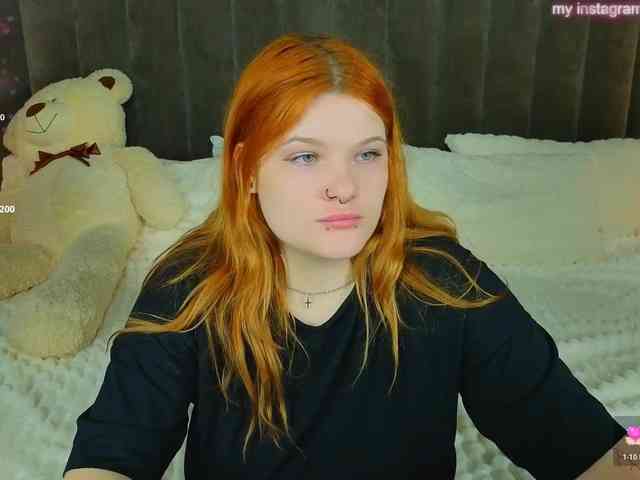 ClumsyNana webcam