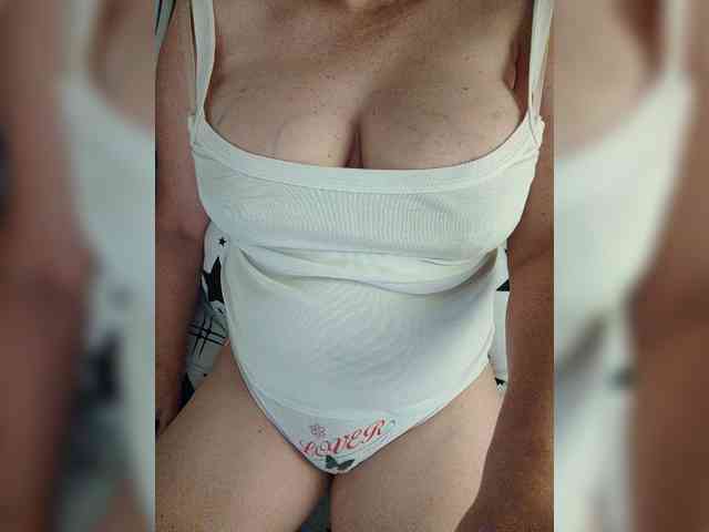 MasseuseLabi webcam