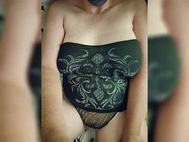 MasseuseLabi webcam
