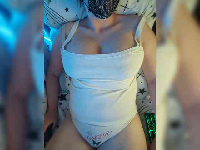 MasseuseLabi webcam
