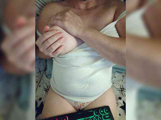 MasseuseLabi webcam
