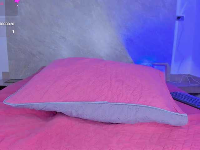 go to chat with KhloeQueen