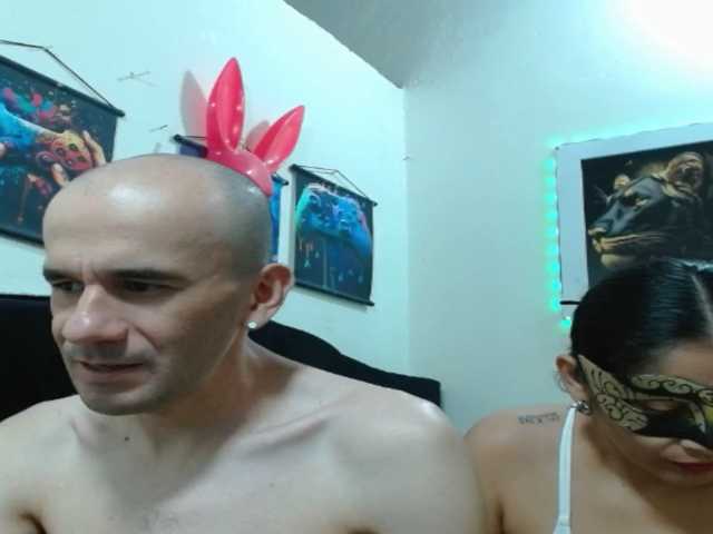 couplehot27 live cam on BongaCams