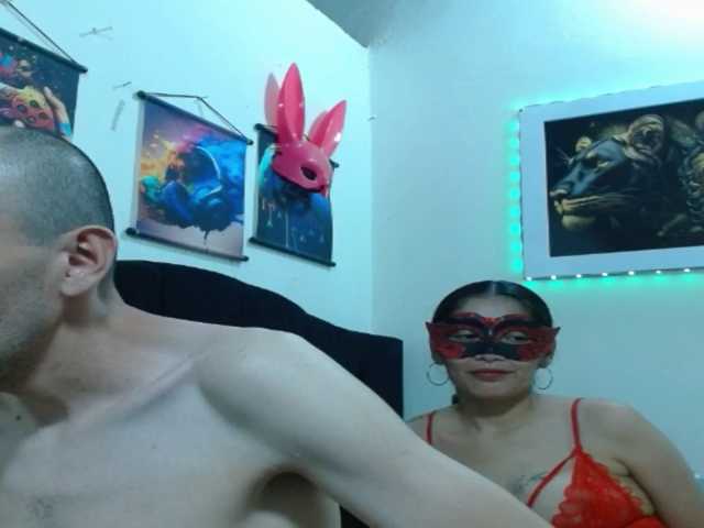 couplehot27 live cam on BongaCams