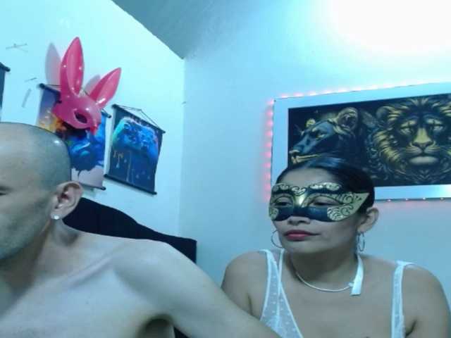 couplehot27 live cam on BongaCams