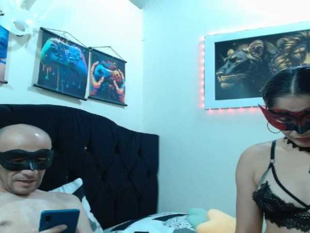 couplehot27 live webcam show